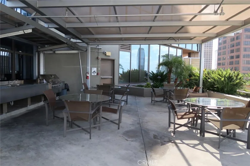 1100 Wilshire photo 9