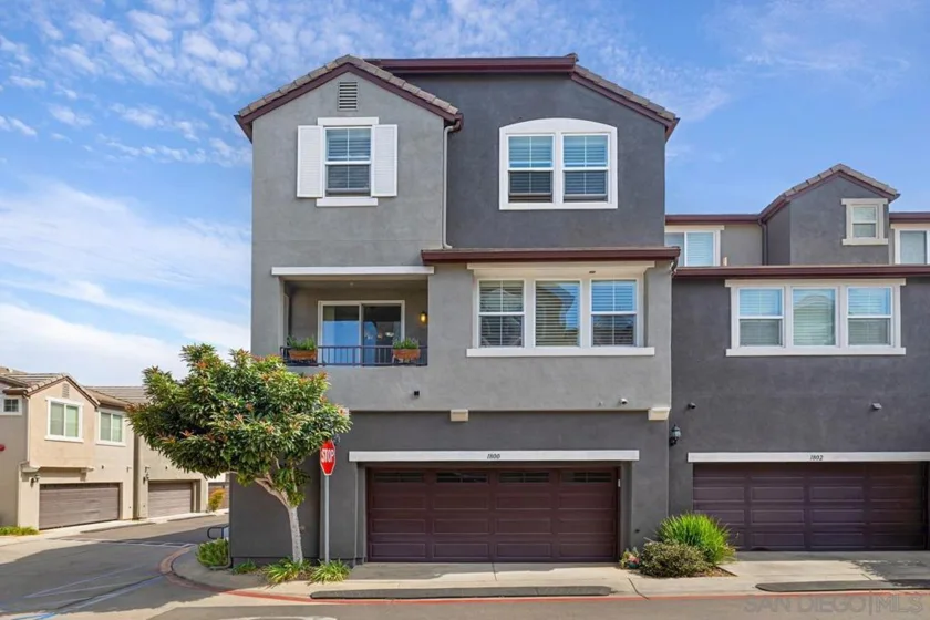 1800 Clare Lane photo 1