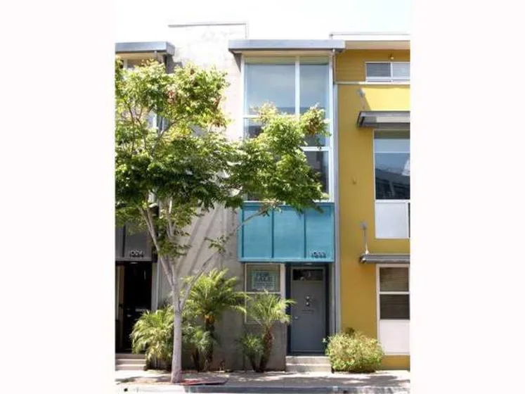 1032 F Street photo 1