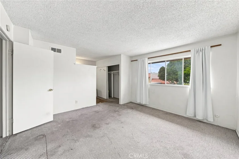 4978 Avila Way photo 6