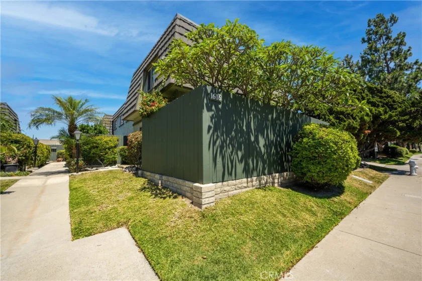 1616 Iowa Street #D photo 1
