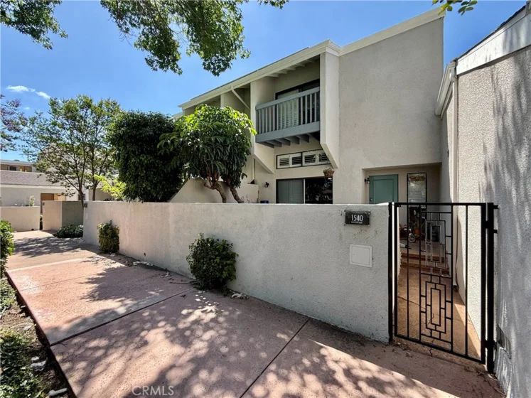1540 Wavertree photo 1