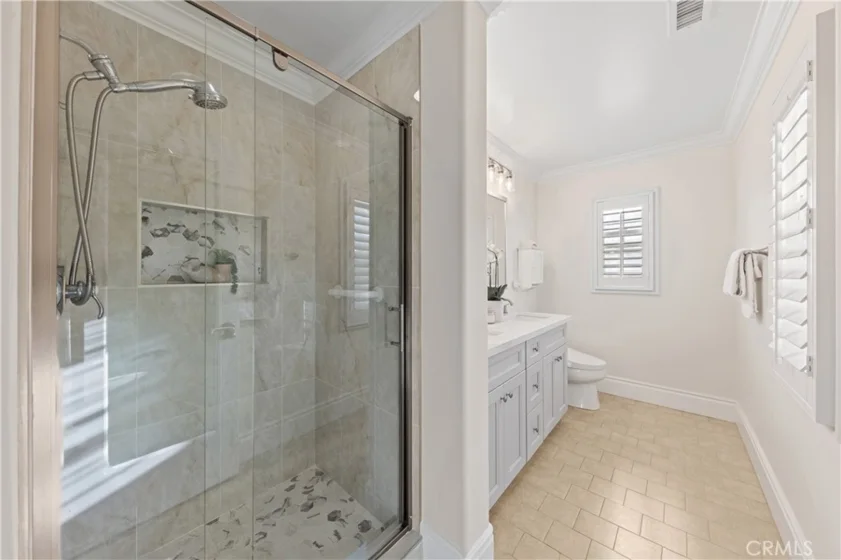 77 Canyoncrest photo 28