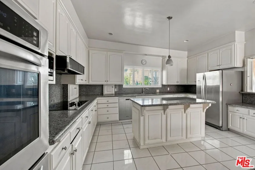 5452 W 57th Street photo 14