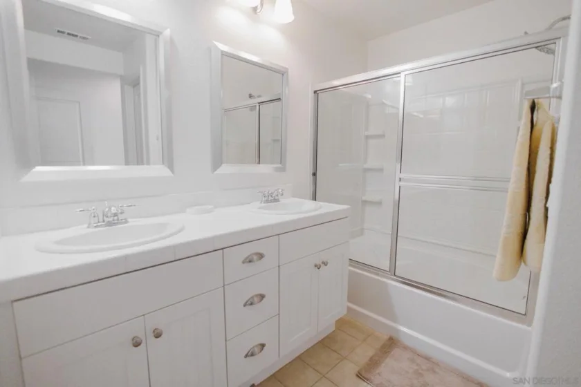 810 Harbor Cliff Way #230 photo 40