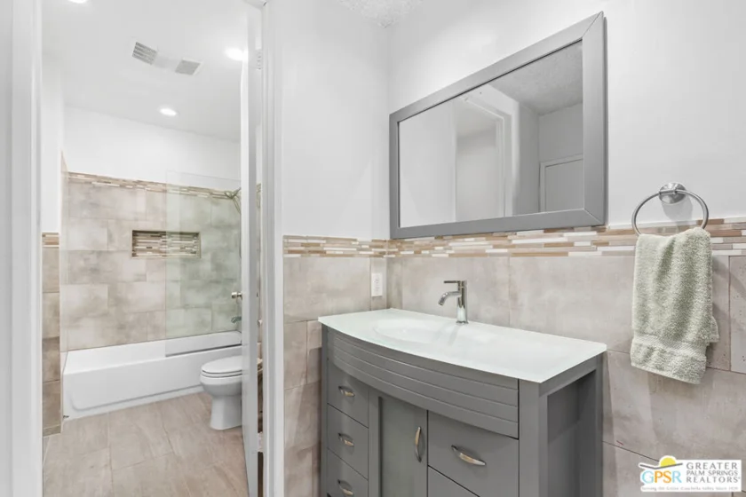 1401 Valley View Road #321 photo 16