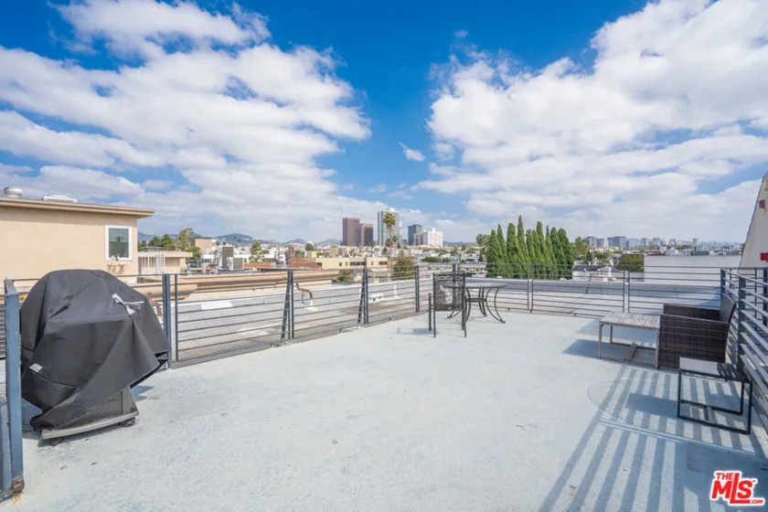1540 Amherst Avenue #PH2 photo 40