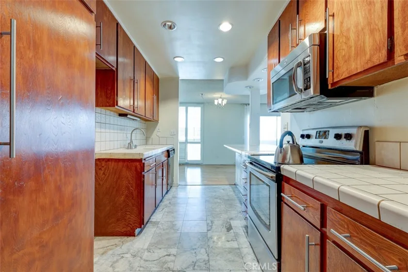 5454 Zelzah Avenue #215 photo 7