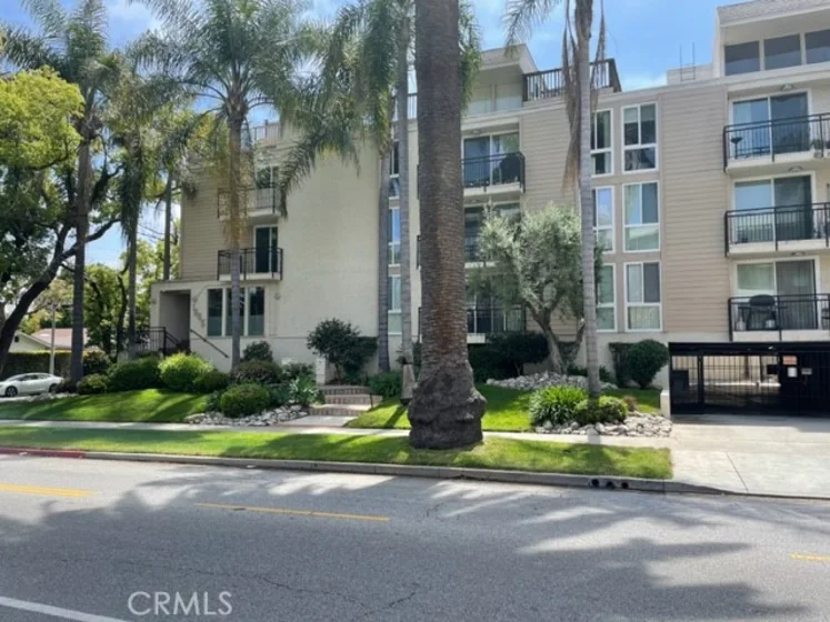 1885 Veteran Avenue #204 photo 1
