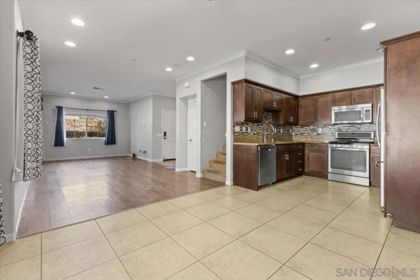 1313 Las Brisas Drive photo 1