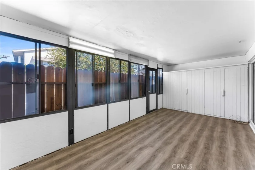 10203 Holburn photo 14