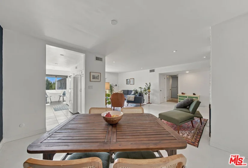 949 N Kings Road #309 photo 13