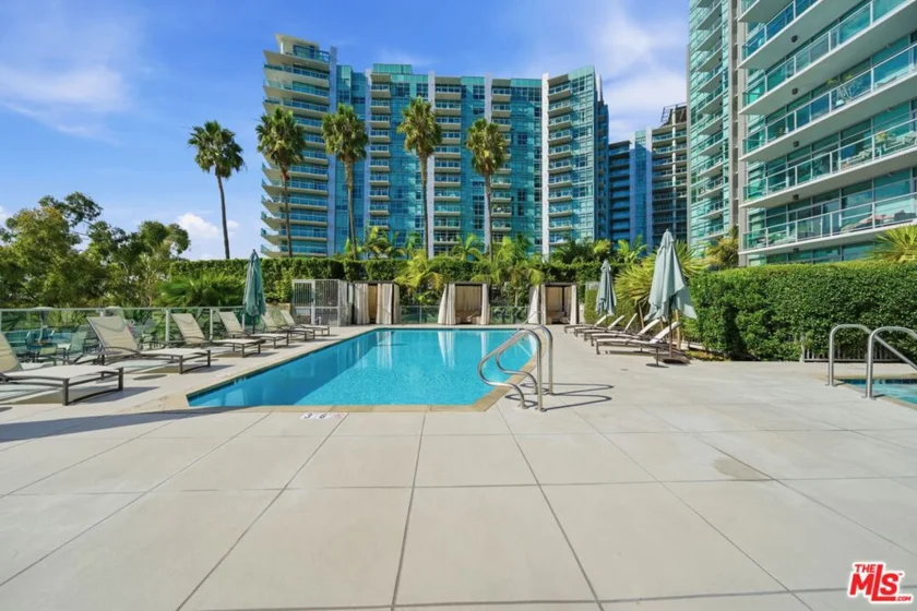 13650 Marina Pointe Drive #1603 photo 60