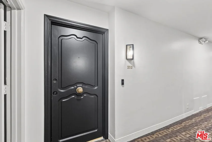 6752 Hillpark Drive #202 photo 8