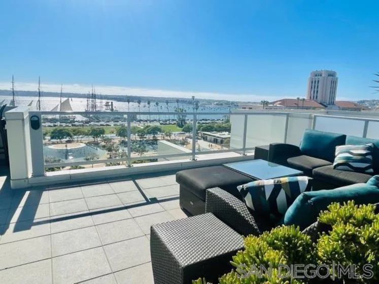 825 W Beech Street #301 photo 1