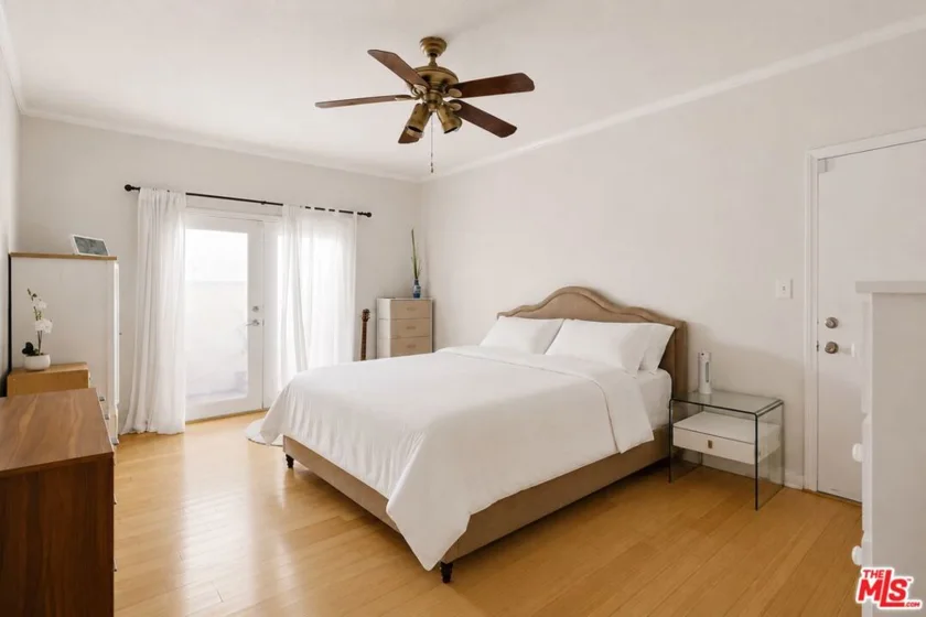 104 S Hayworth Avenue #103 photo 5