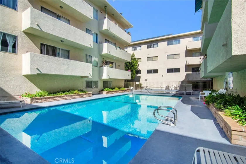 5400 Lindley Avenue #101 photo 18
