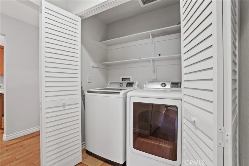 366 Villa Point photo 41