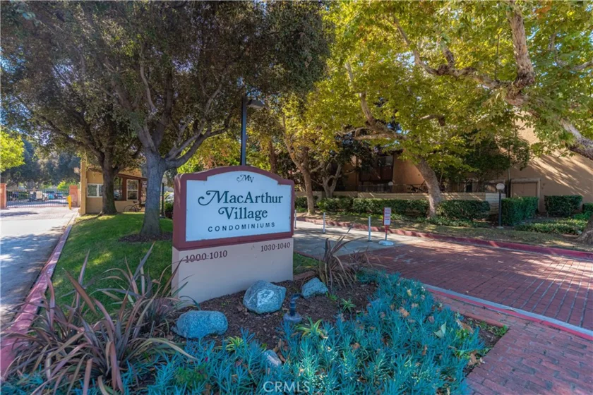 1030 W Macarthur Boulevard #19 photo 1