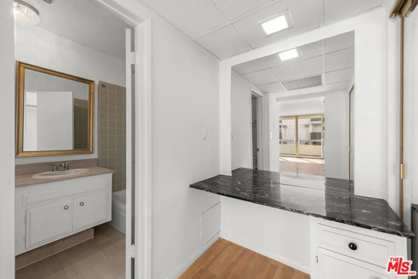1300 Midvale Avenue #408 photo 3