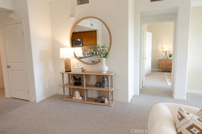 931 E Walnut Street #316 photo 23