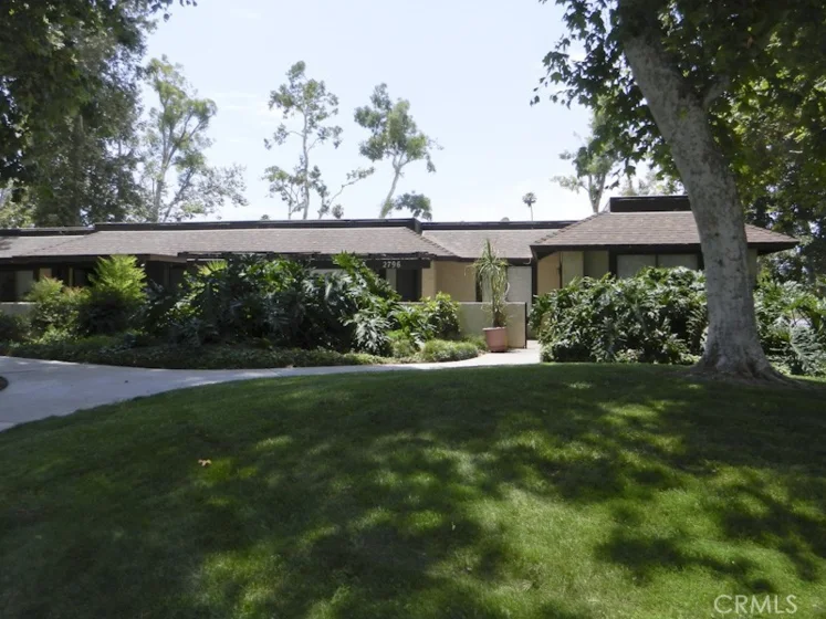 2796 Tropicana Drive photo 1