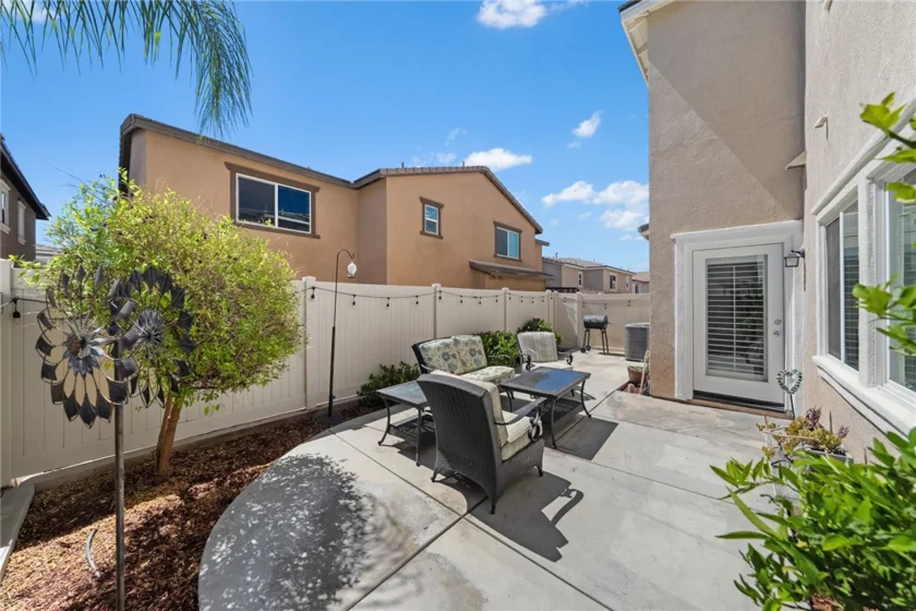 24289 Bay Laurel Avenue photo 26