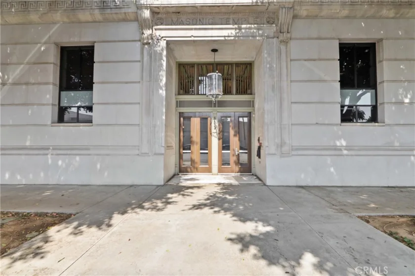 835 Locust #212 photo 33