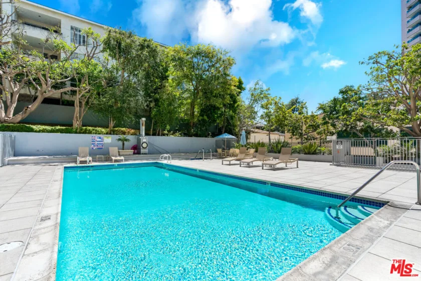 10450 Wilshire Boulevard #4G photo 14