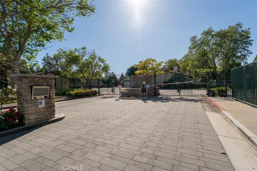 2502 N Tustin #C photo 14