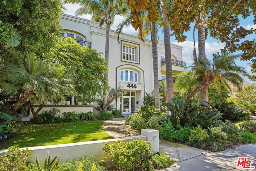 446 San Vicente Boulevard #202 photo 1
