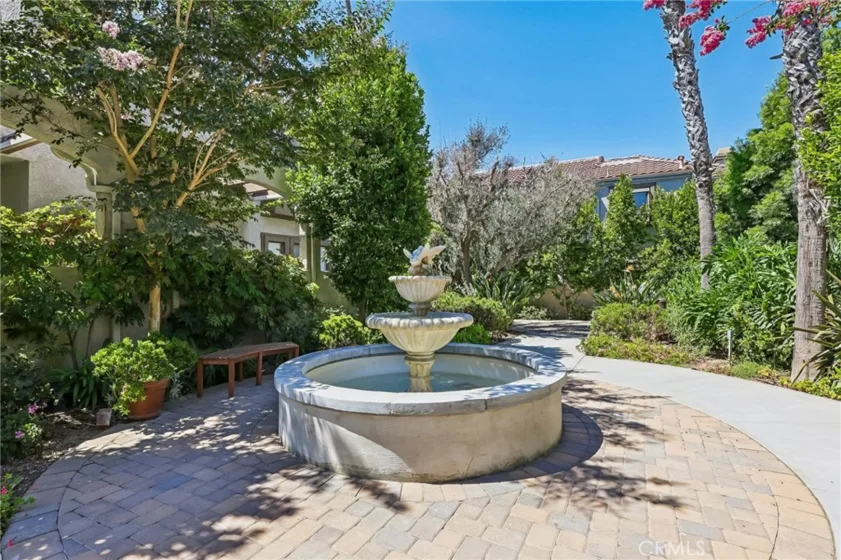 4752 Tiara Drive #103 photo 37