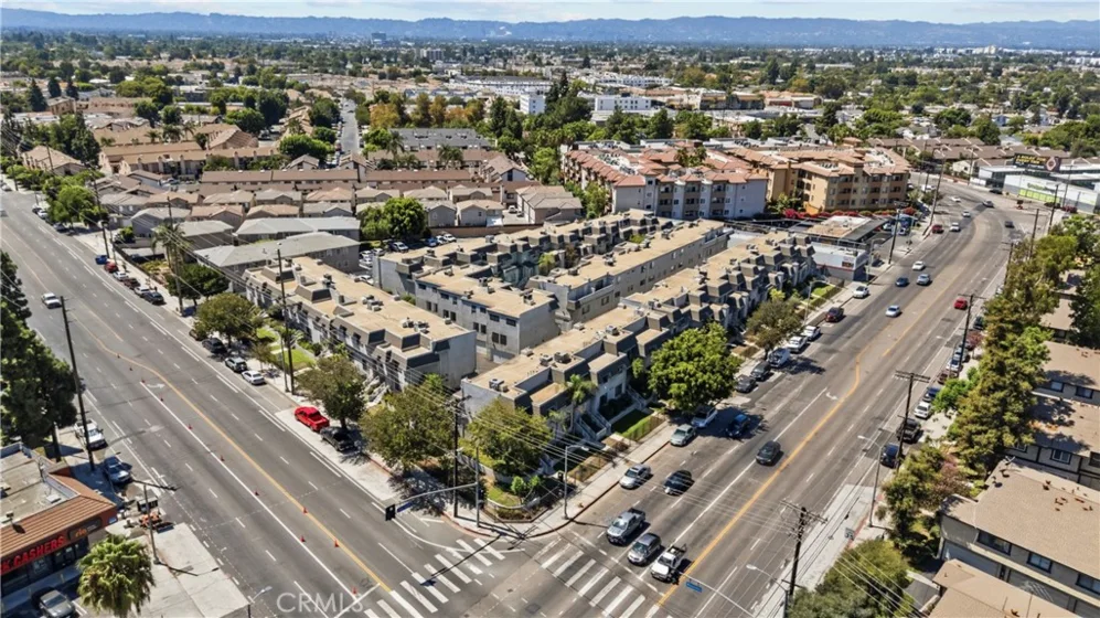 14500 Van Nuys #29 photo 1