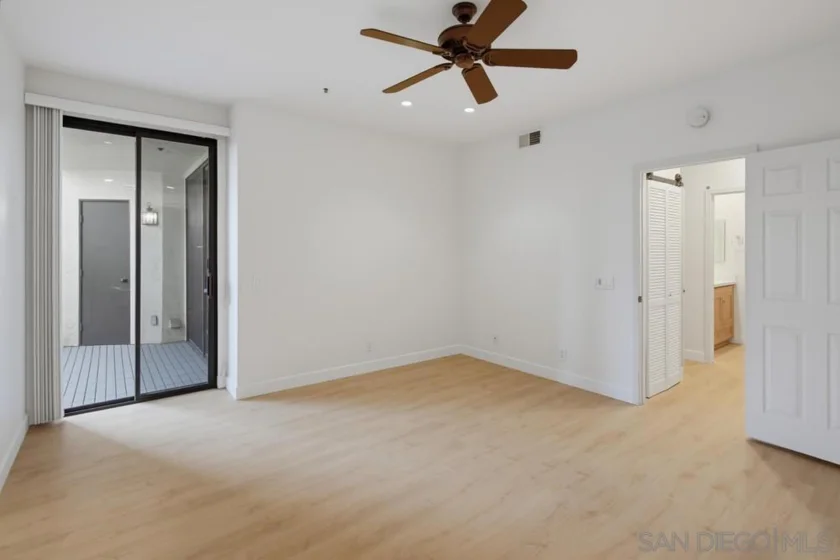 5865 Friars Road #3104 photo 10