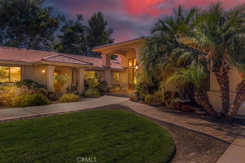 40120 Calle Breve photo