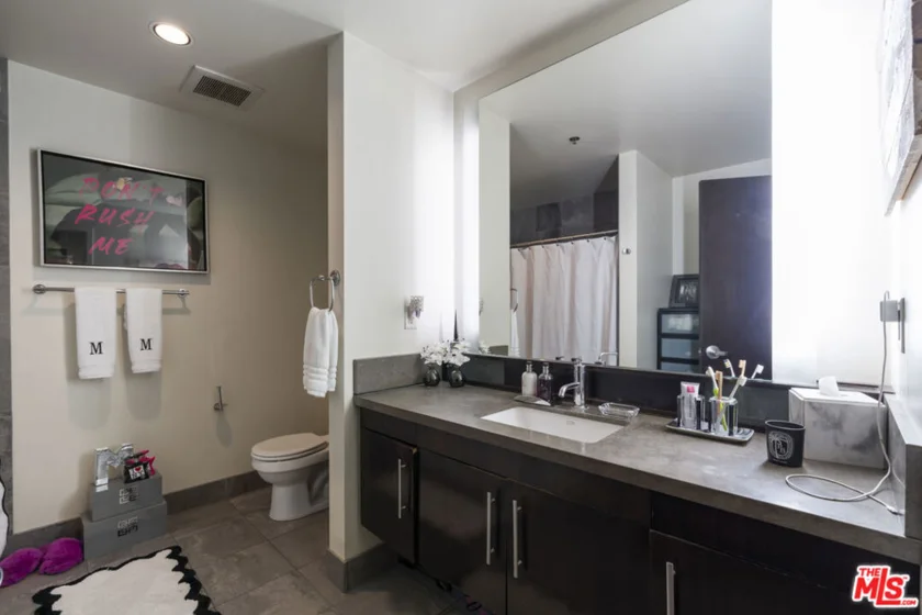 1100 S Hope Street #814 photo 8