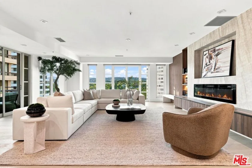 10580 Wilshire Boulevard #36 photo 2