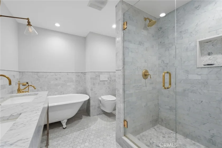 101 California #1104 photo 17
