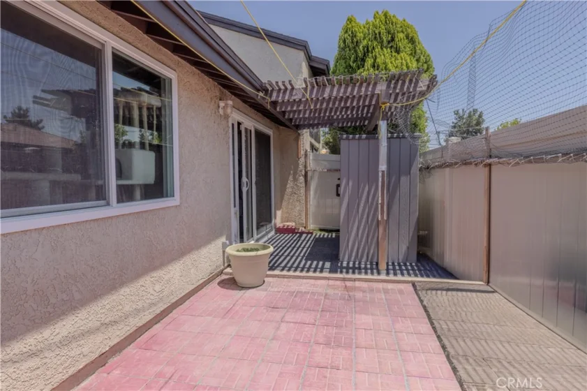 579 Parkview photo 25