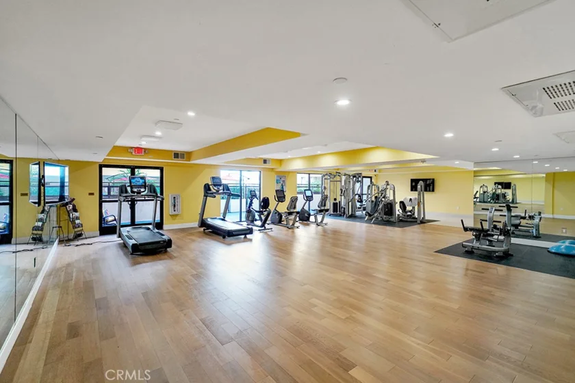 2939 Leeward Avenue #516 photo 23