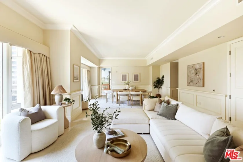10727 Wilshire Boulevard #501 photo 1