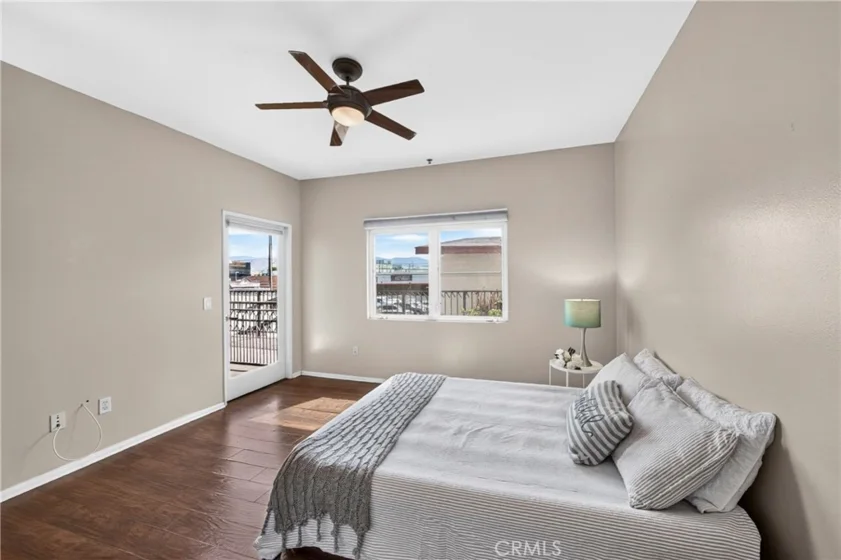 11124 Burbank Boulevard #108 photo 17