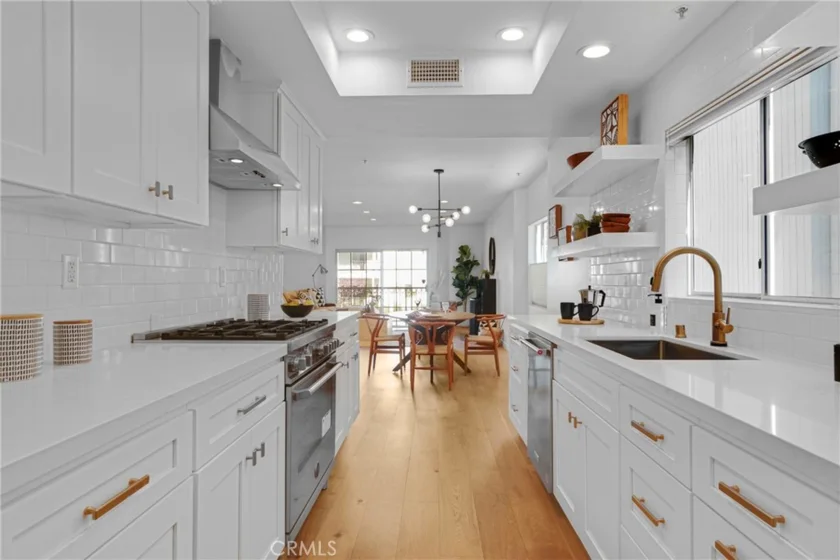 1871 Greenfield Avenue #102 photo 20