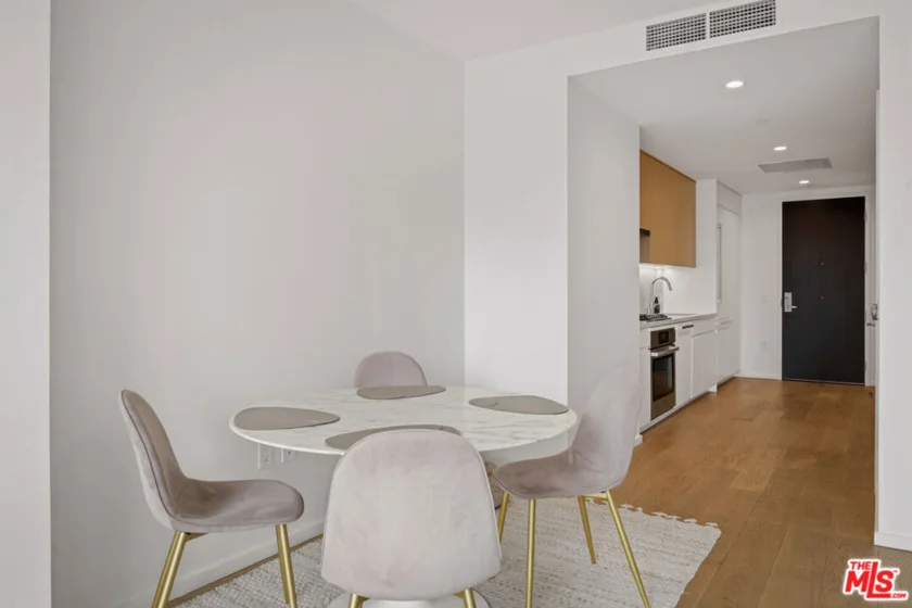 877 Francisco Street #1119 photo 30