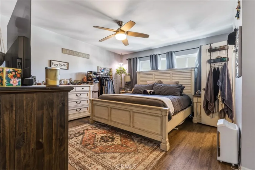 8927 Cedros #14 photo 20