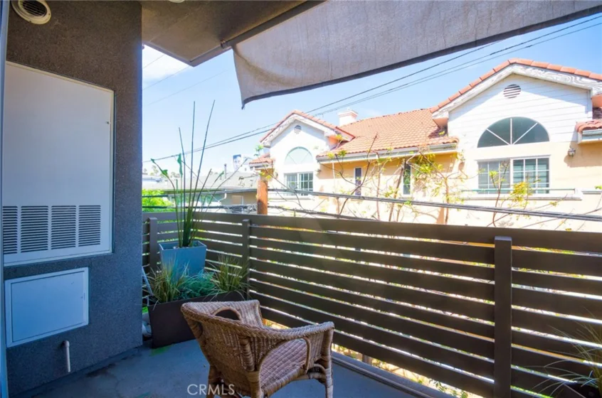 820 S Wilton Place #304 photo 8