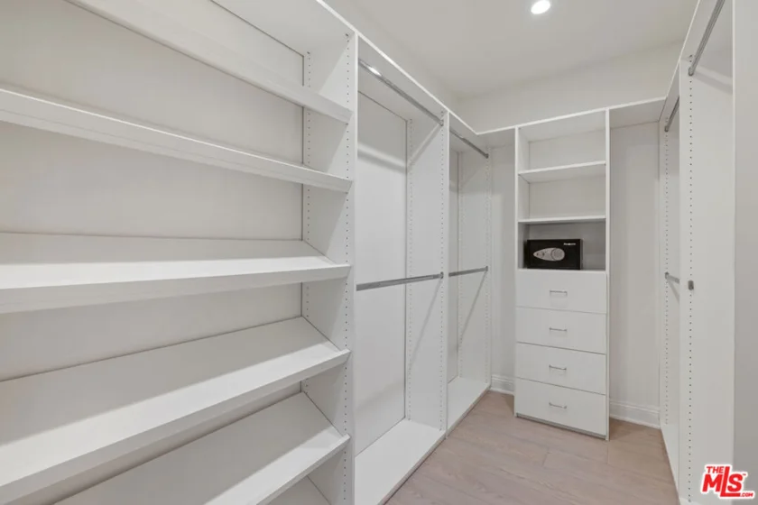 4711 Ambrose Avenue #204 photo 24