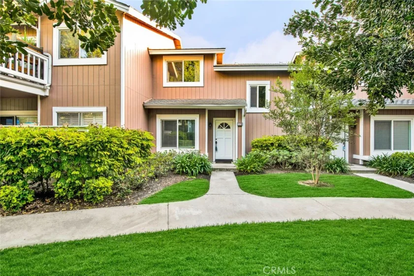 178 Monroe #244 photo 1