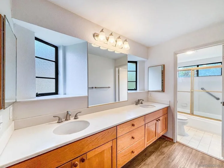 8880 Villa La Jolla #205 photo 19