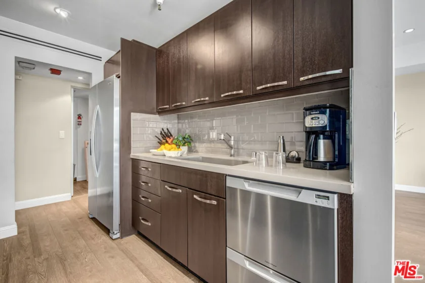 10790 Wilshire Boulevard #404 photo 13